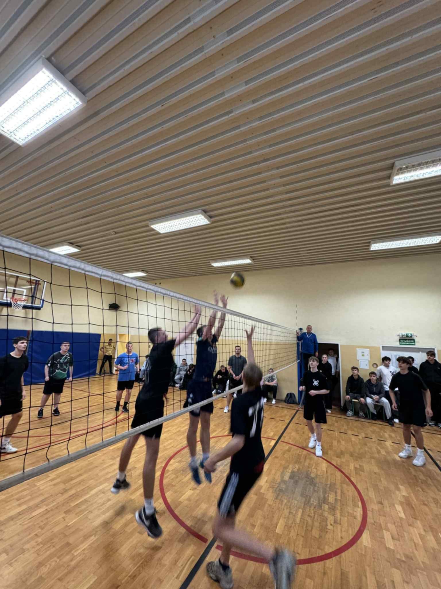 571197889_1269885881610957_449147293857459356_n