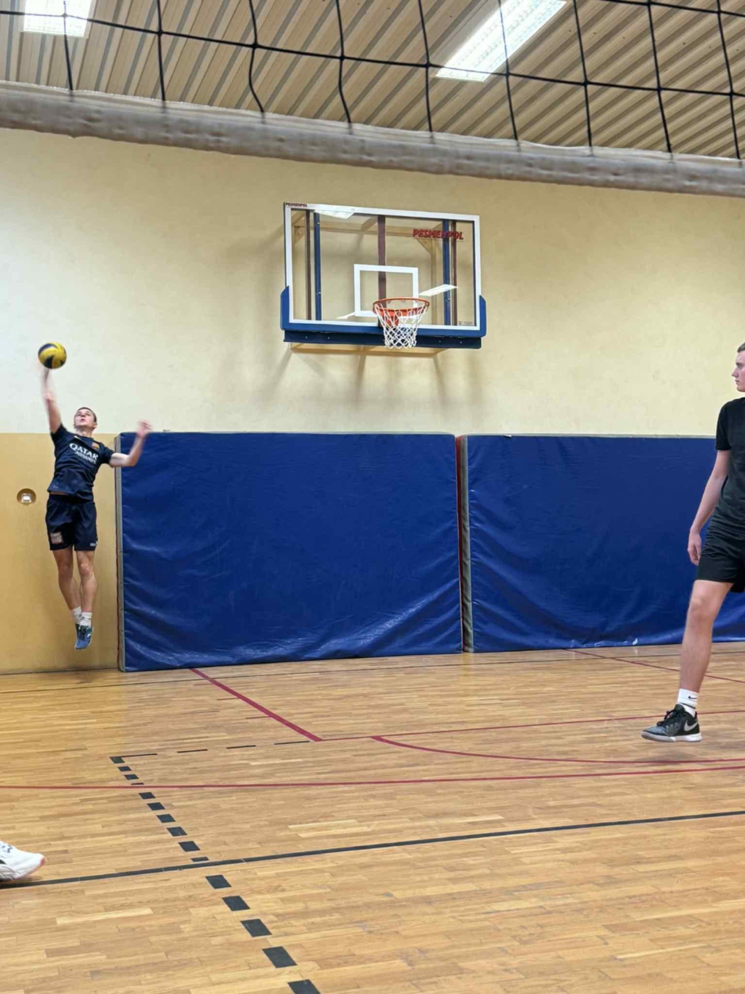 571334084_1269886201610925_1376813611322918262_n