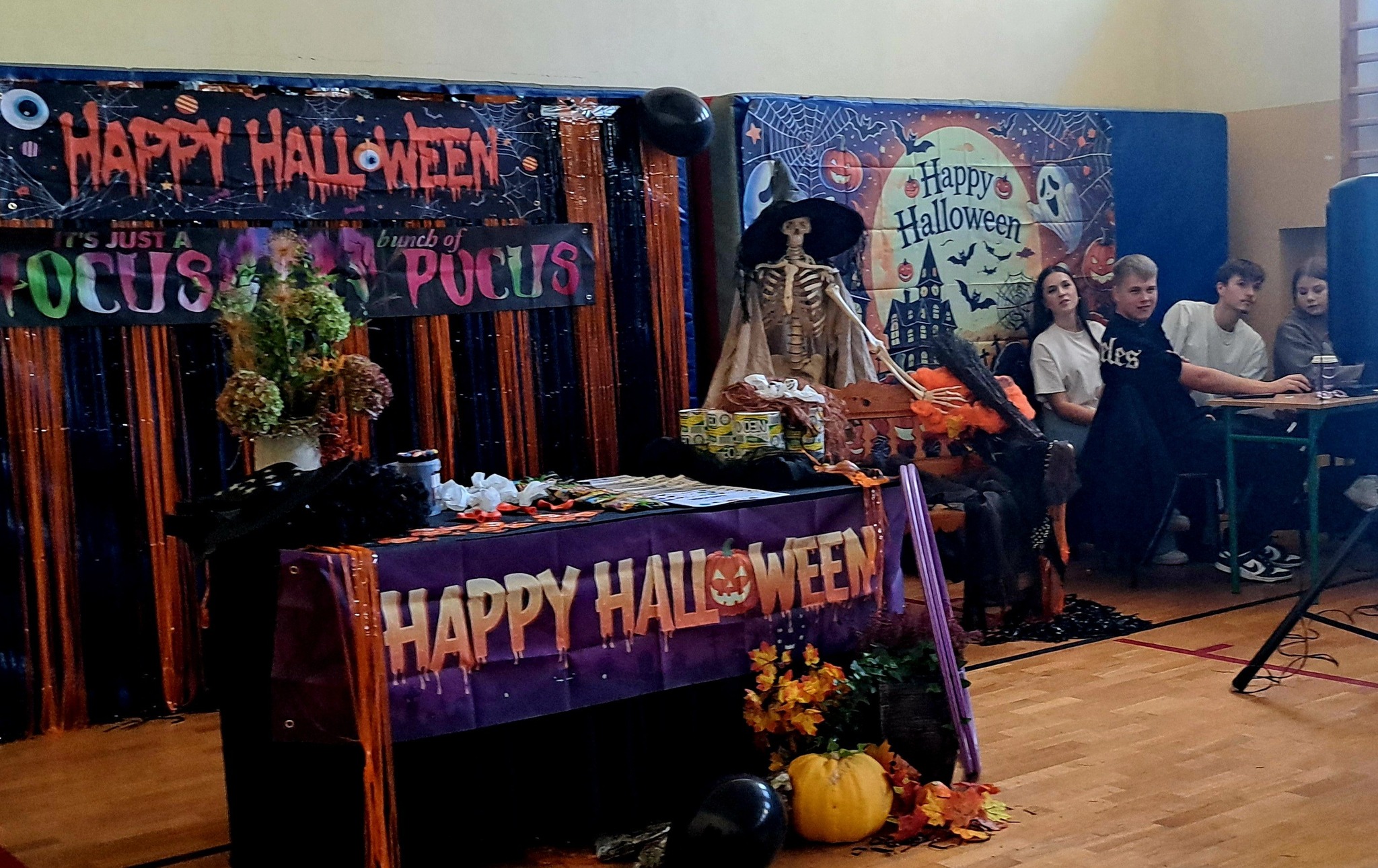 571974803_1275033657762846_5157281247672400558_n