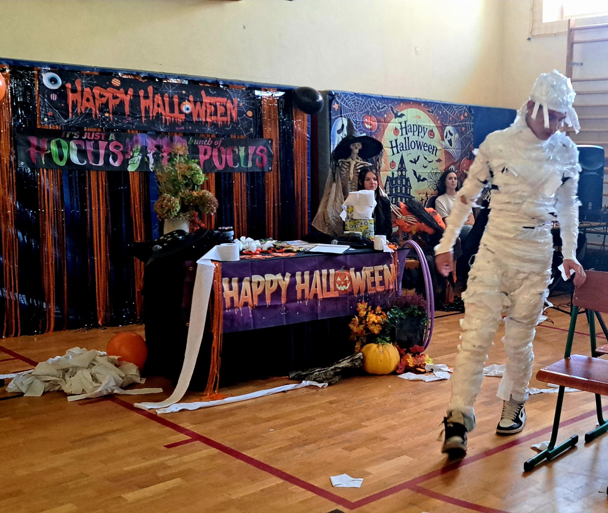 572040176_1275034084429470_5912794119342407299_n