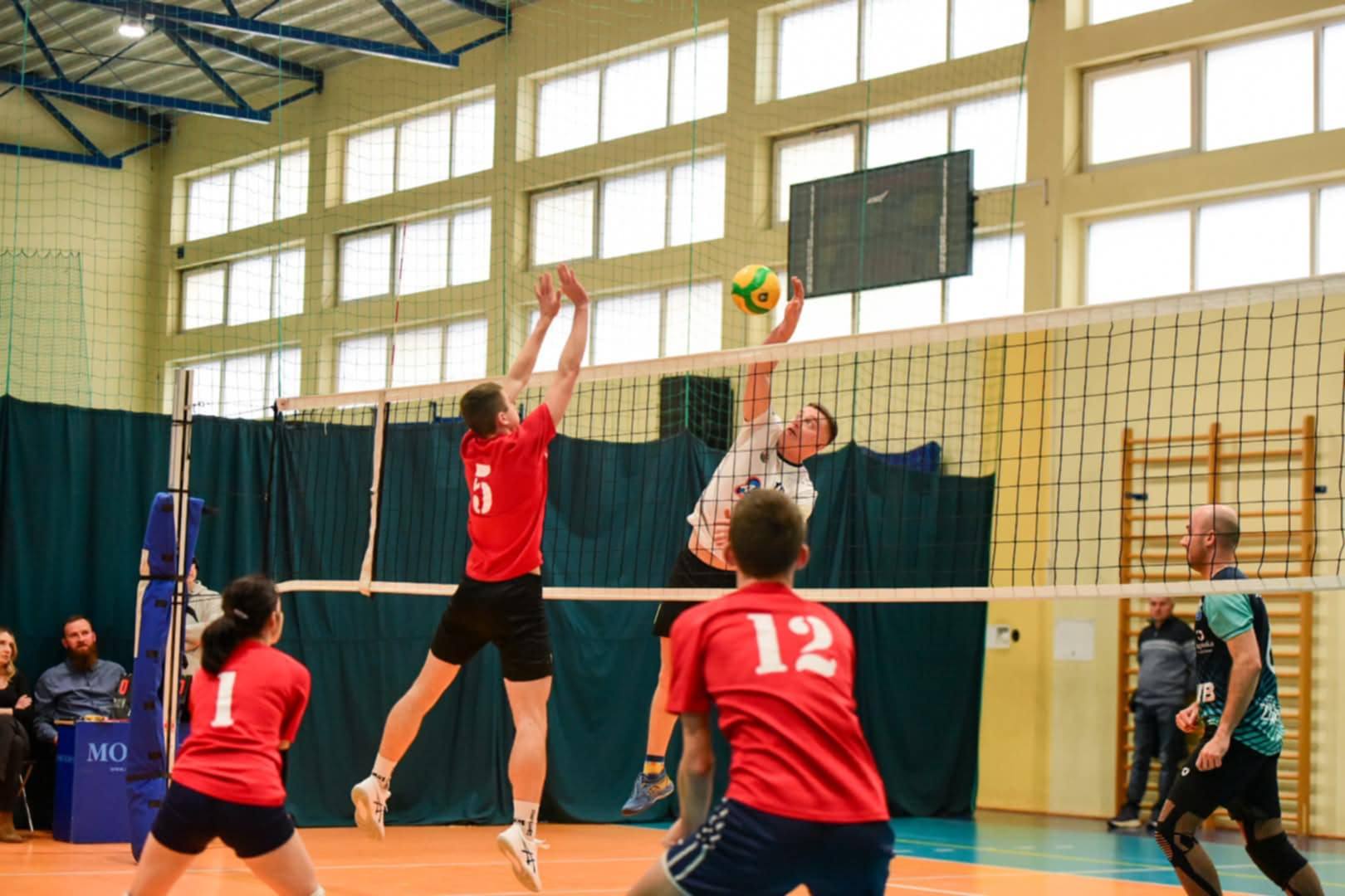 580530873_1285066976759514_5423807456610433315_n