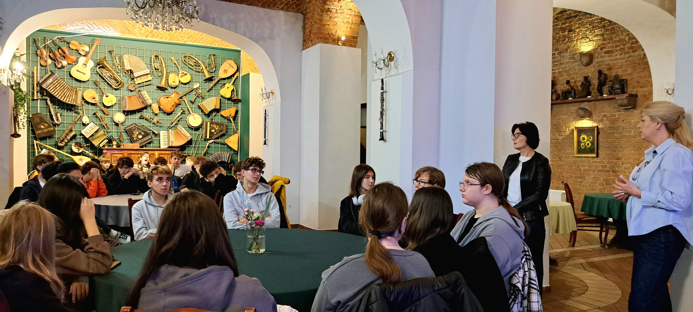 584759313_1290354229564122_2442760611639401739_n