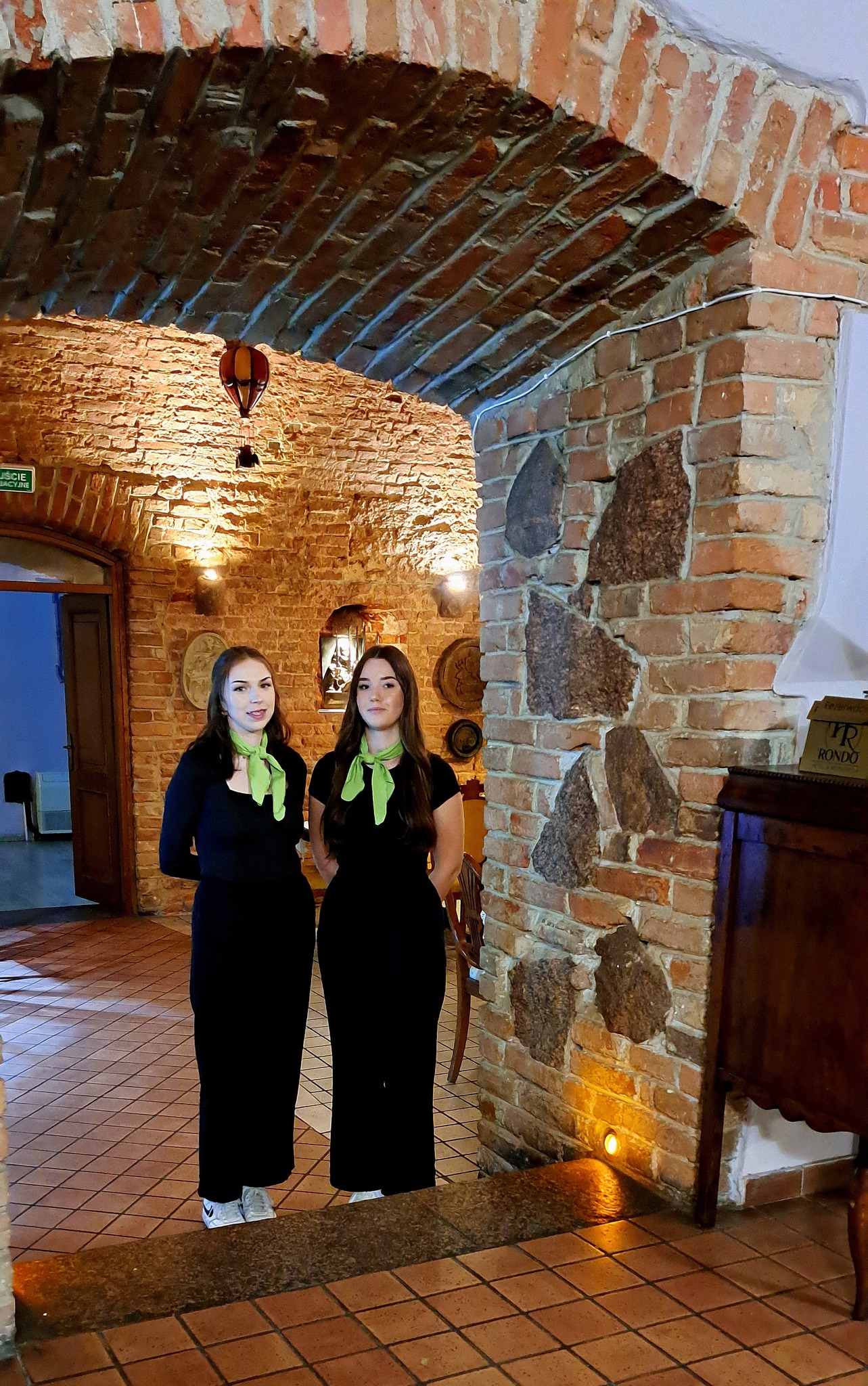 585653664_1290354109564134_7232905149938042199_n