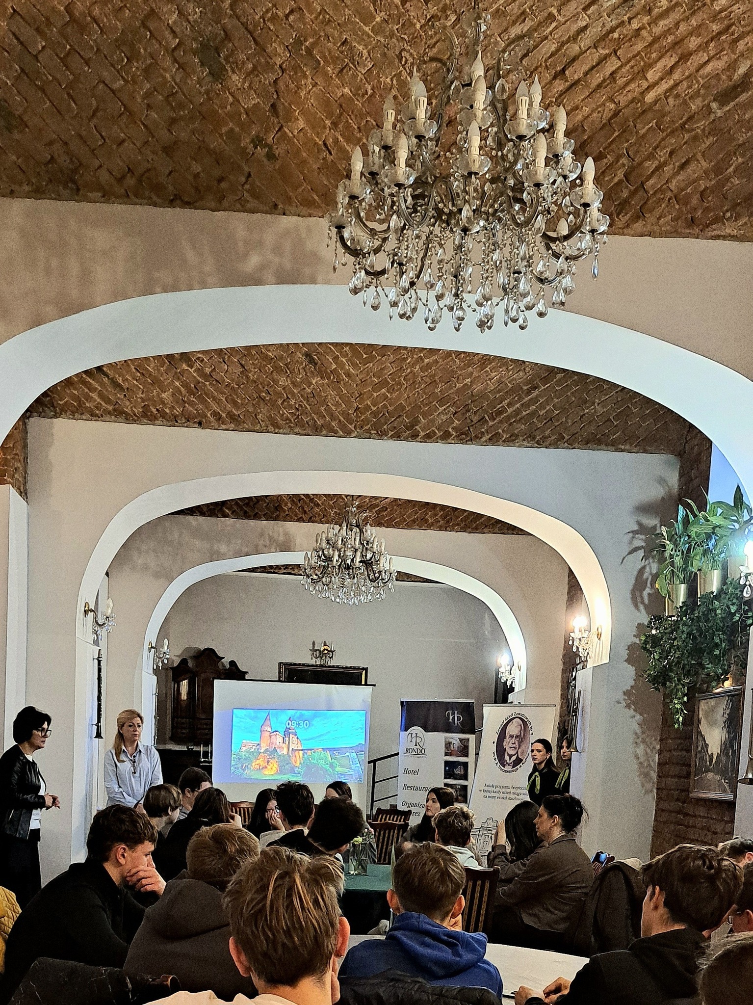 586016057_1290354006230811_8998192426498724577_n