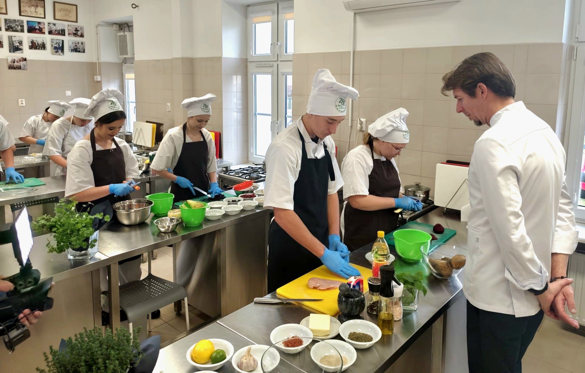 588725729_1293673885898823_5841568225065490328_n