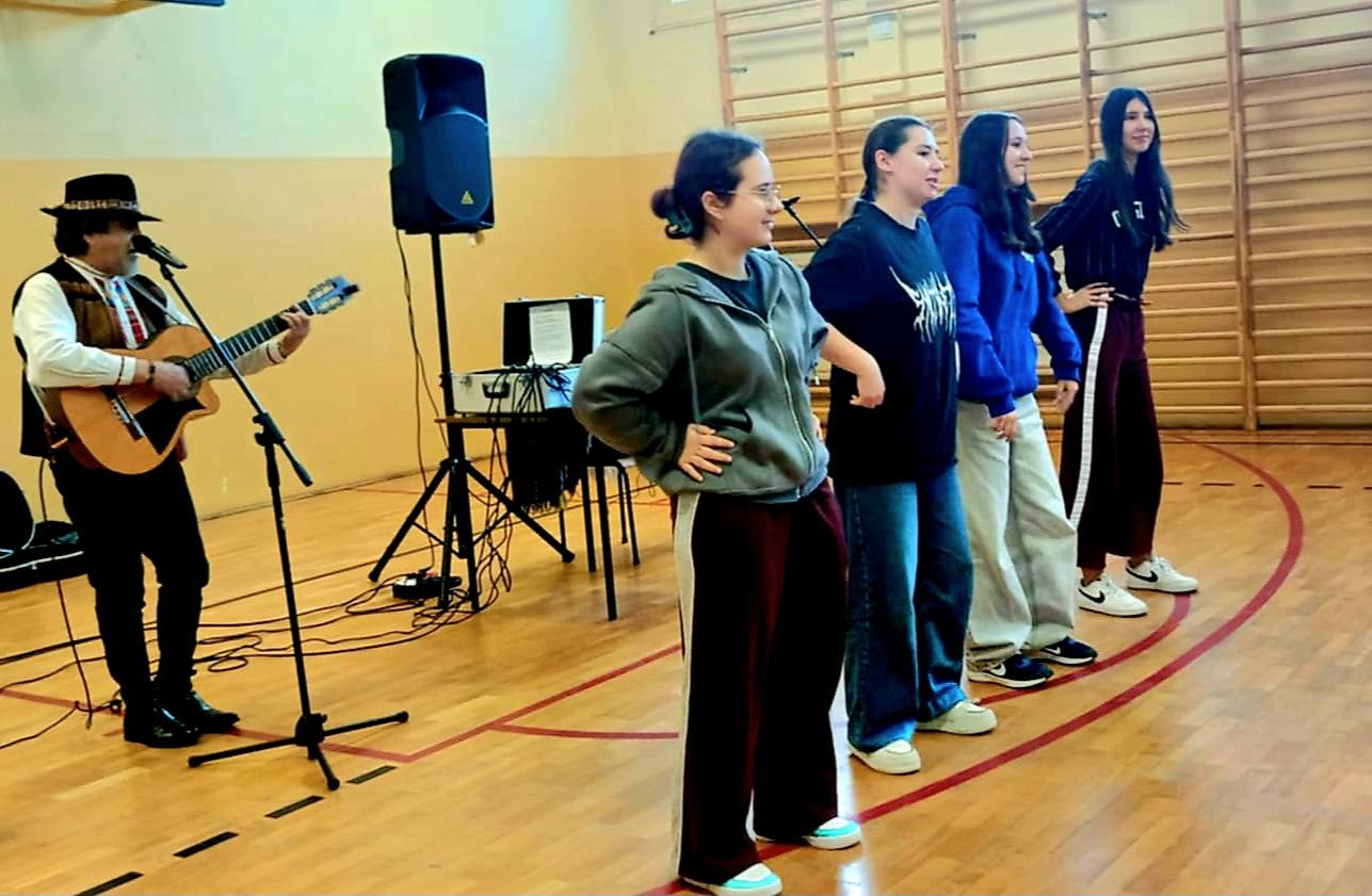 590632894_1297152415550970_1630105843559007632_n