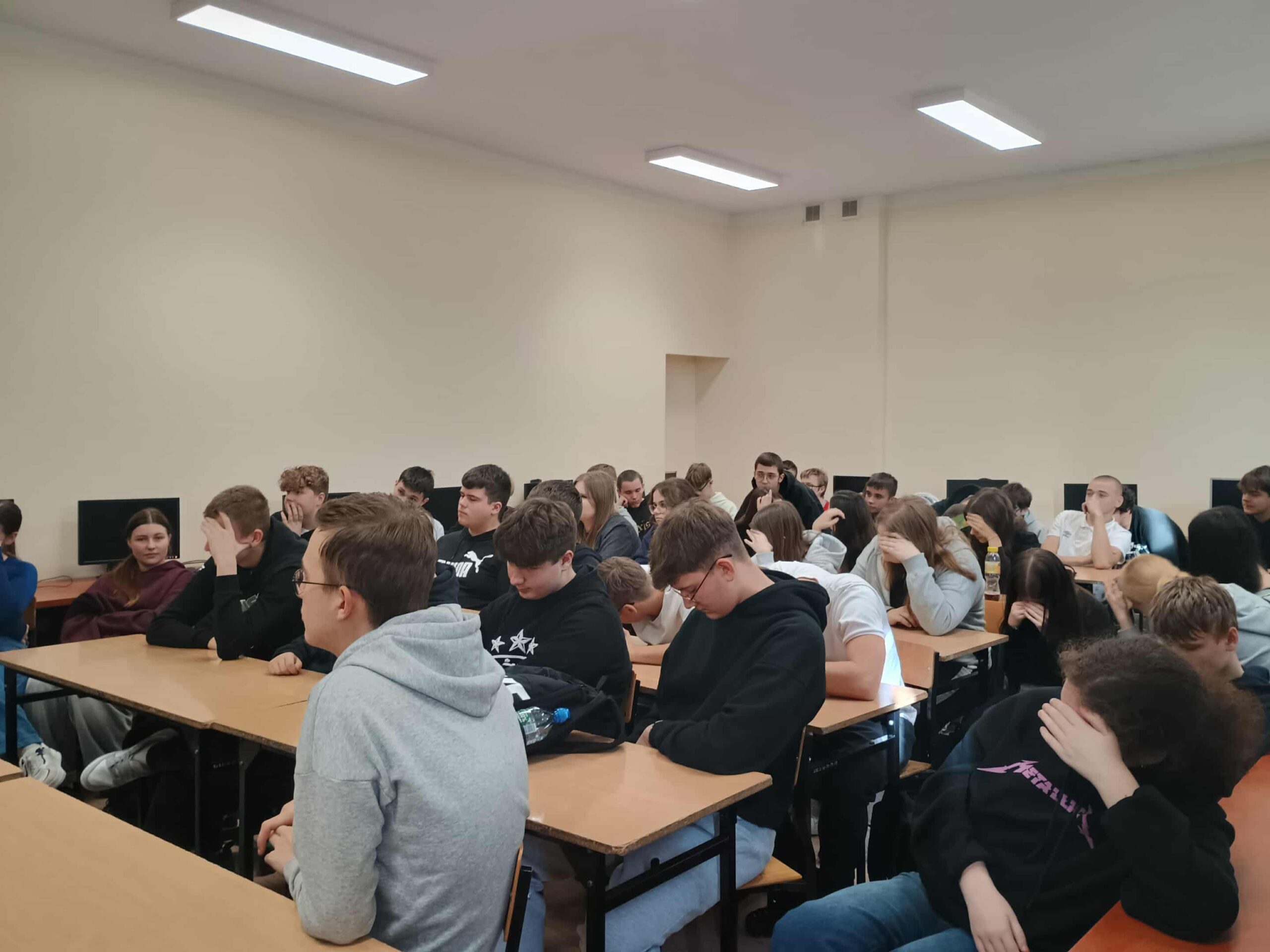 803ef62b-1b1e-4cf1-828b-5726f28870a2