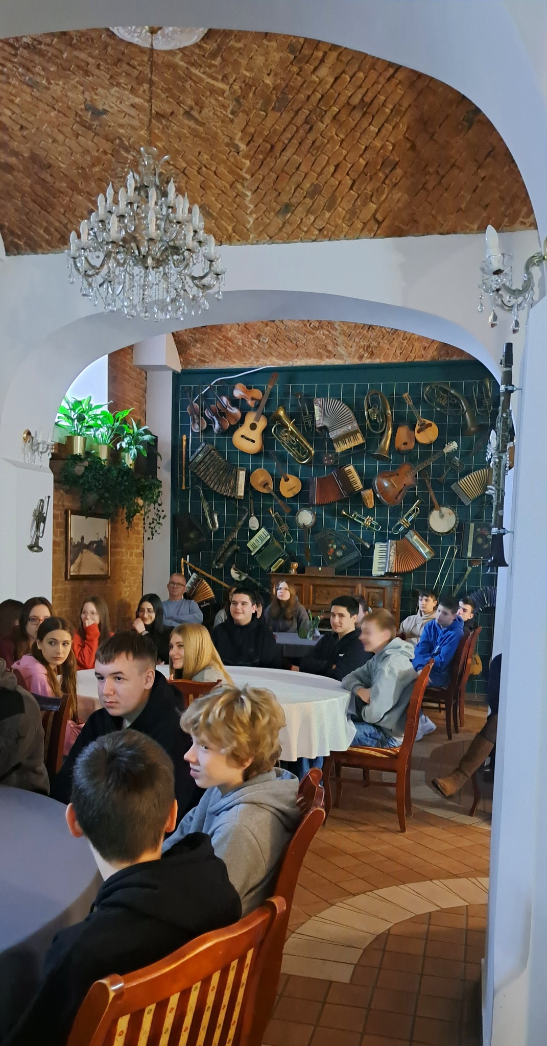 592356918_1300765555189656_5615126459860894559_n