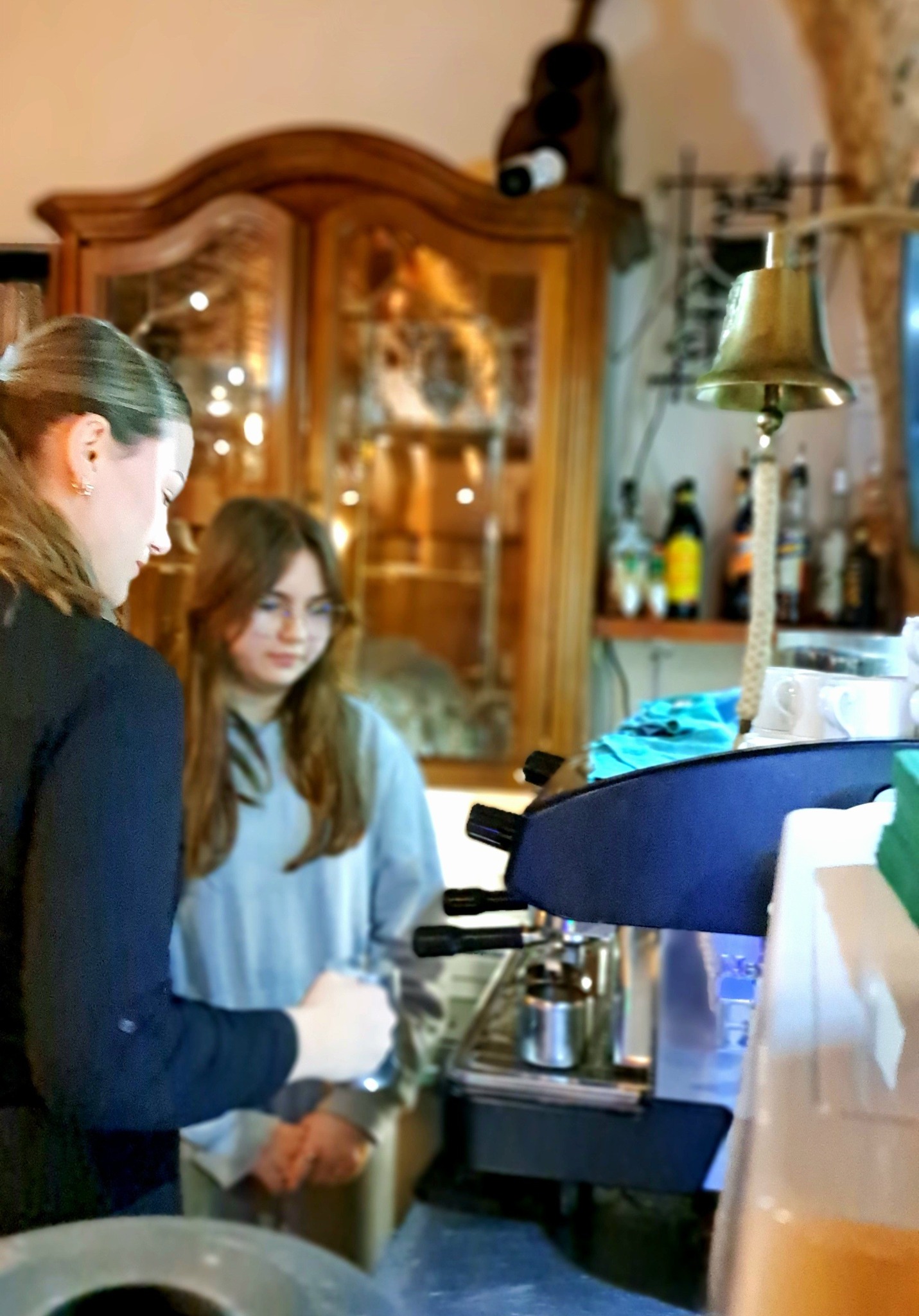 594077827_1300765611856317_968657741778073613_n