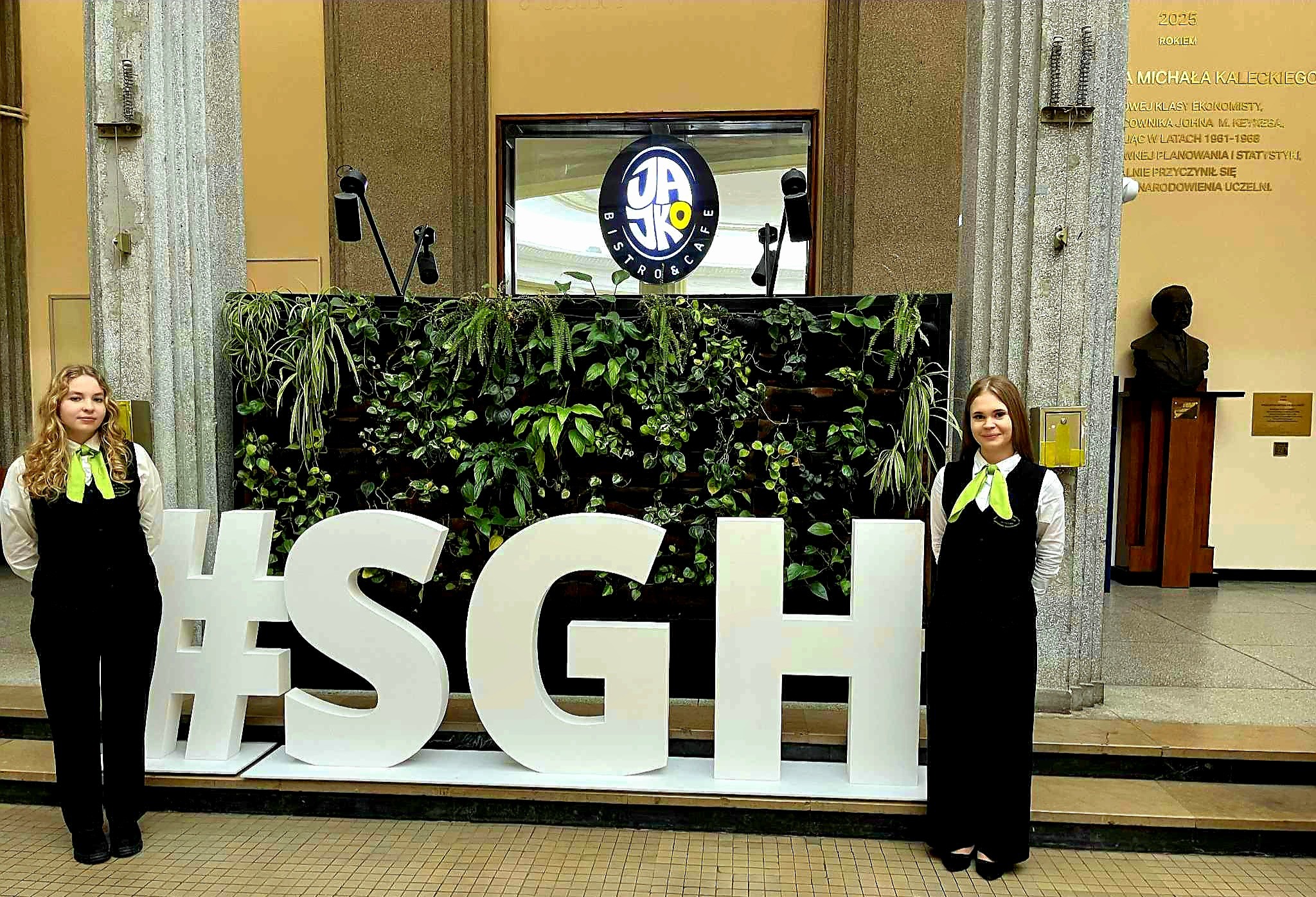 597820129_1306479944618217_4877546659144537194_n