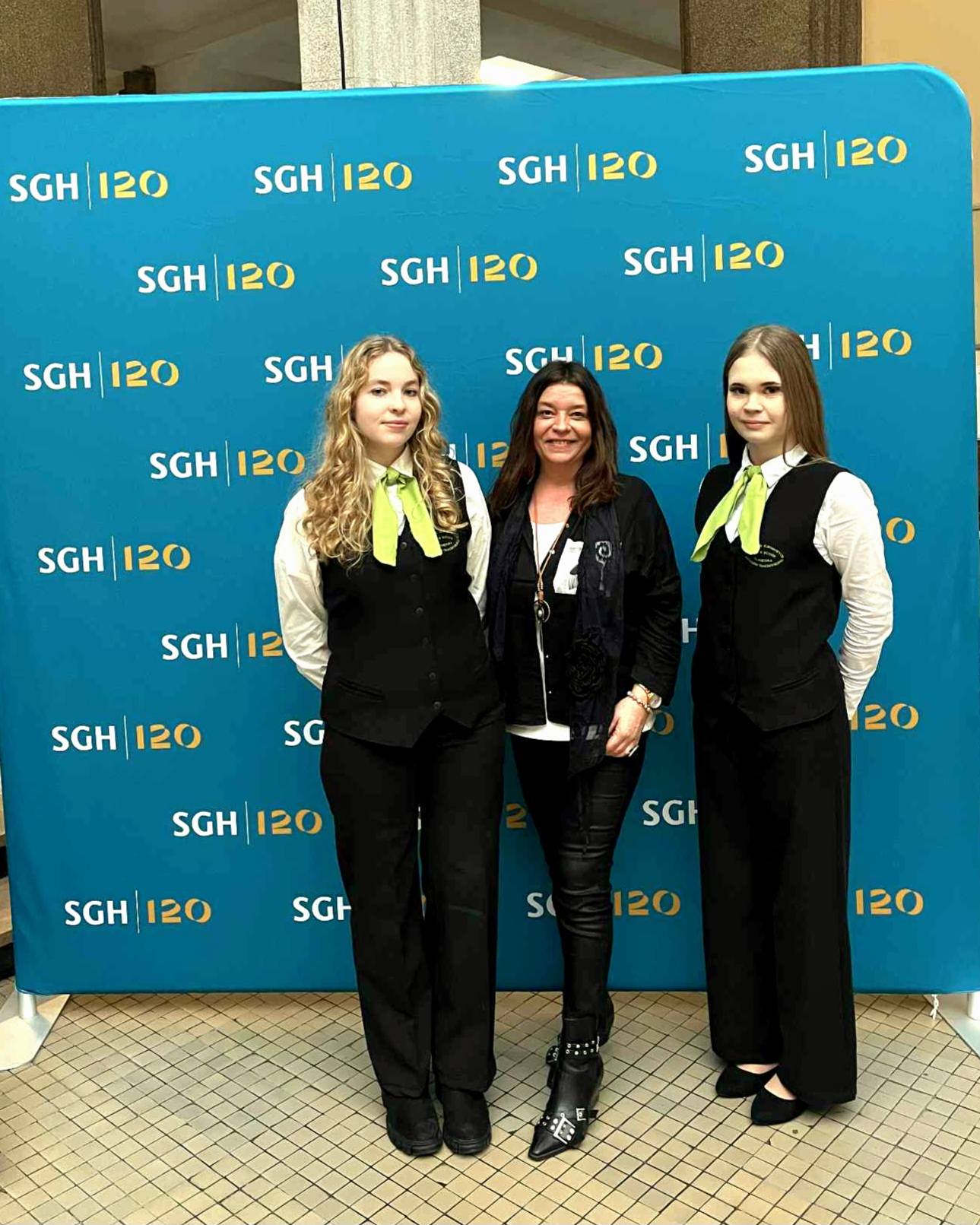 597903008_1306479351284943_358405568035114716_n