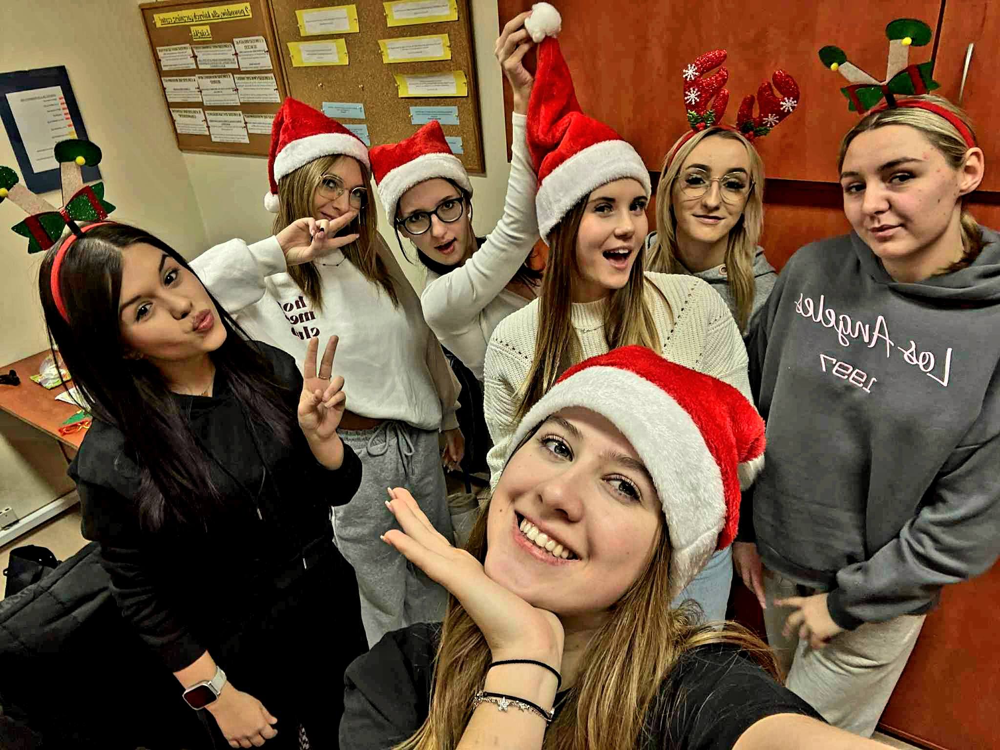 600319742_1312922773973934_6043629649857516096_n