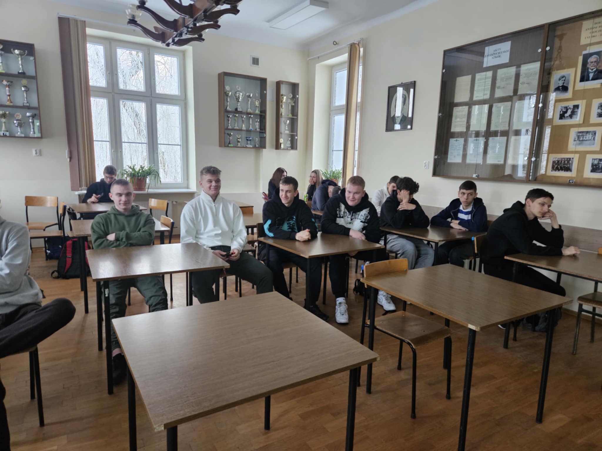 5c5dd4ee-fbd4-43ce-b2f1-5b5021a47102