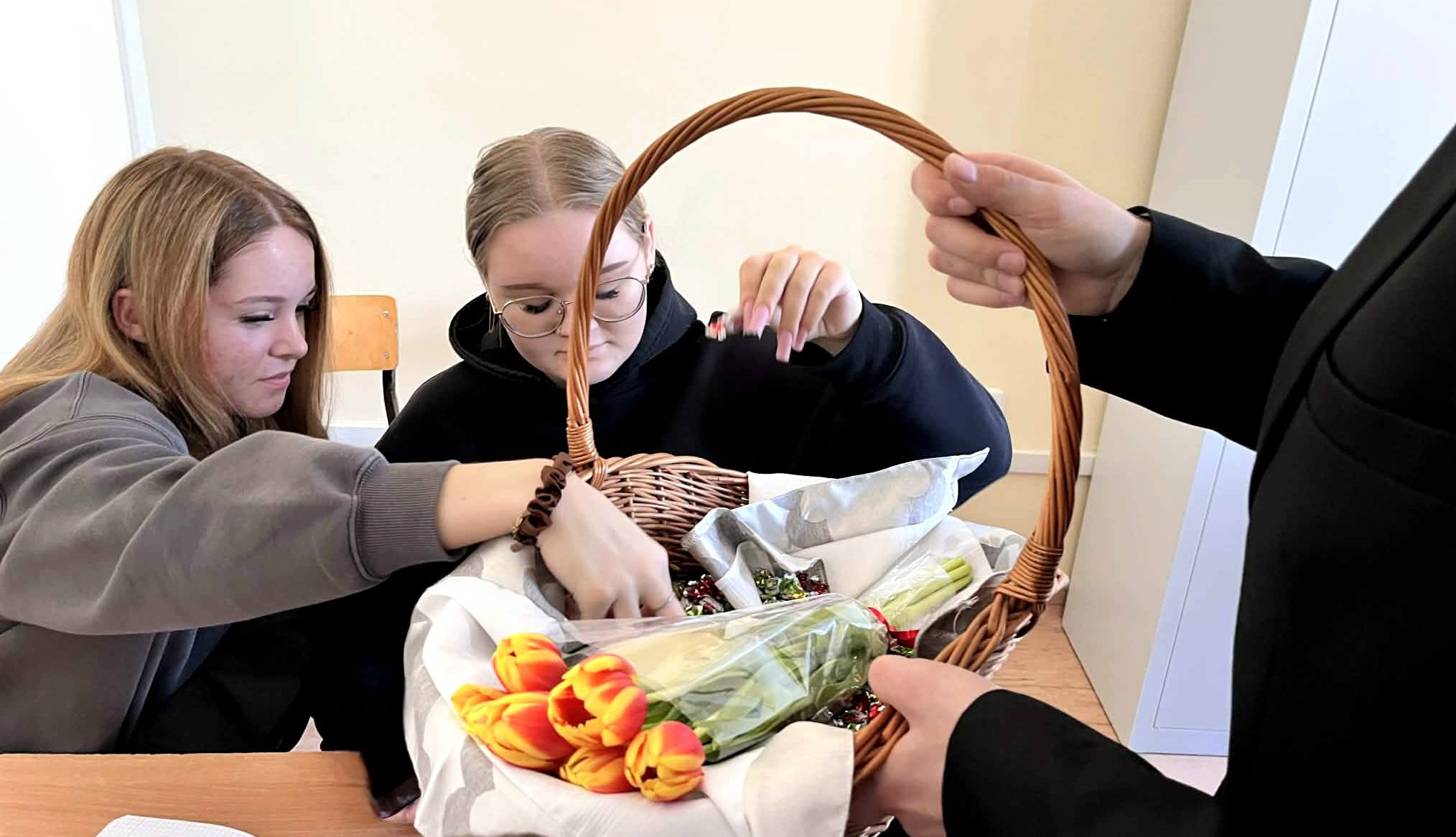 648348959_1374310137835197_8758556744953860023_n