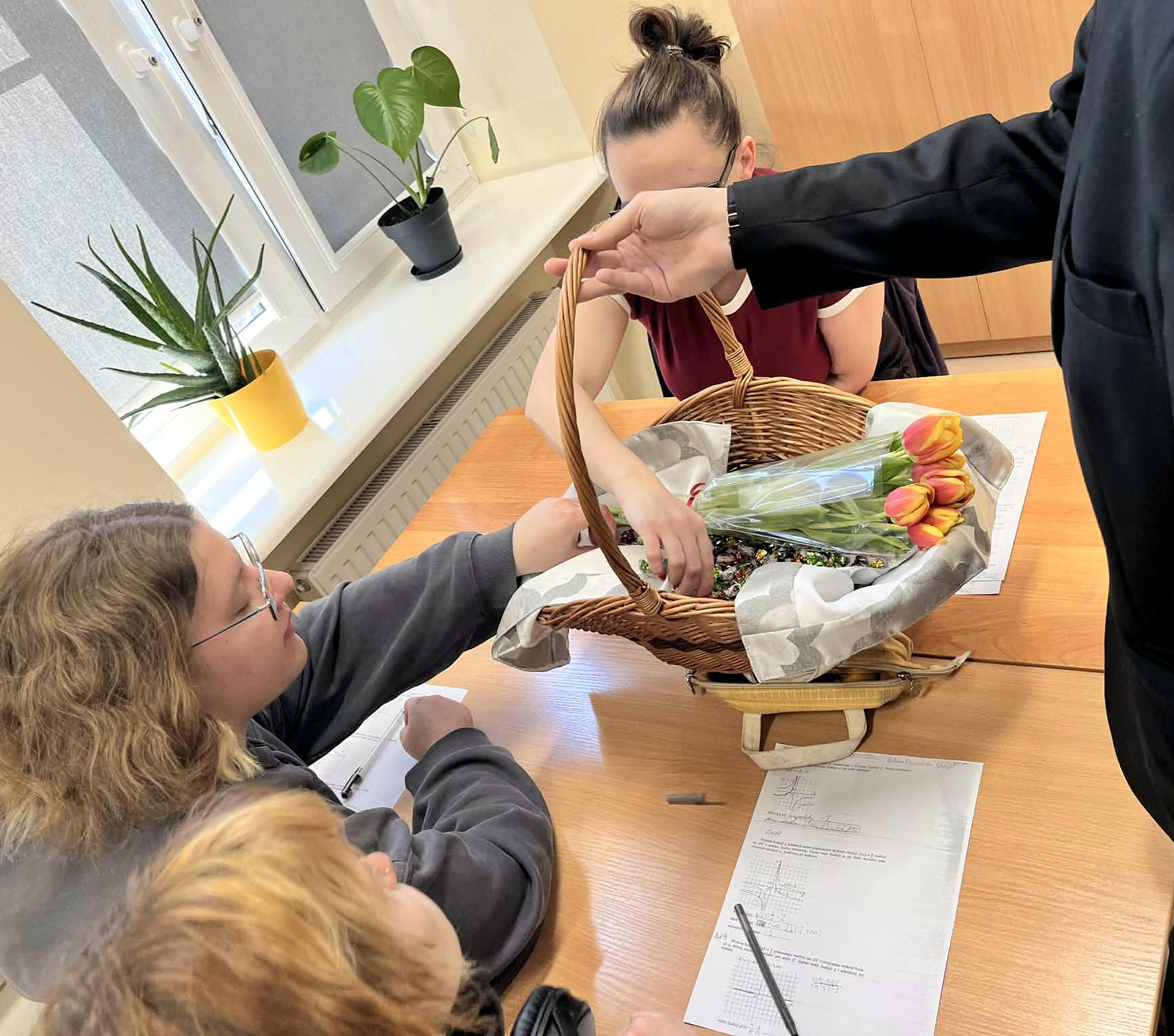 650159262_1374310234501854_9041794110309729778_n