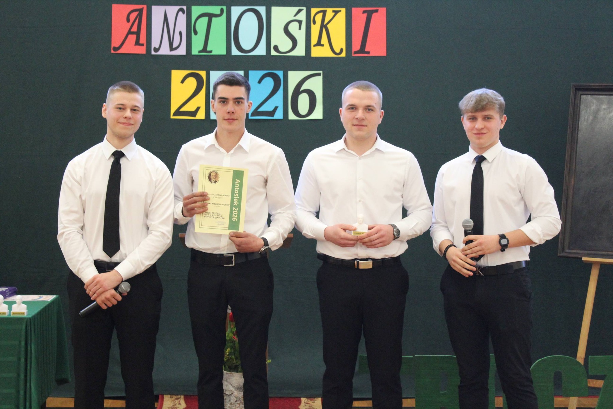 651662563_1379556340643910_3977393054279156993_n