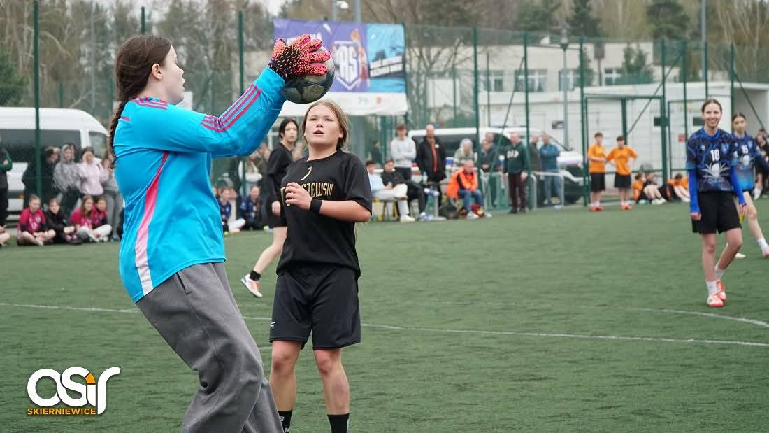 671871840_1403306184935592_1694278917597861774_n