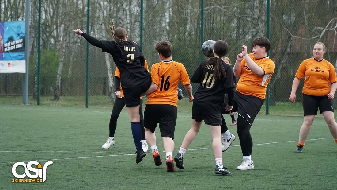 672343373_1403306868268857_2462044294079474131_n