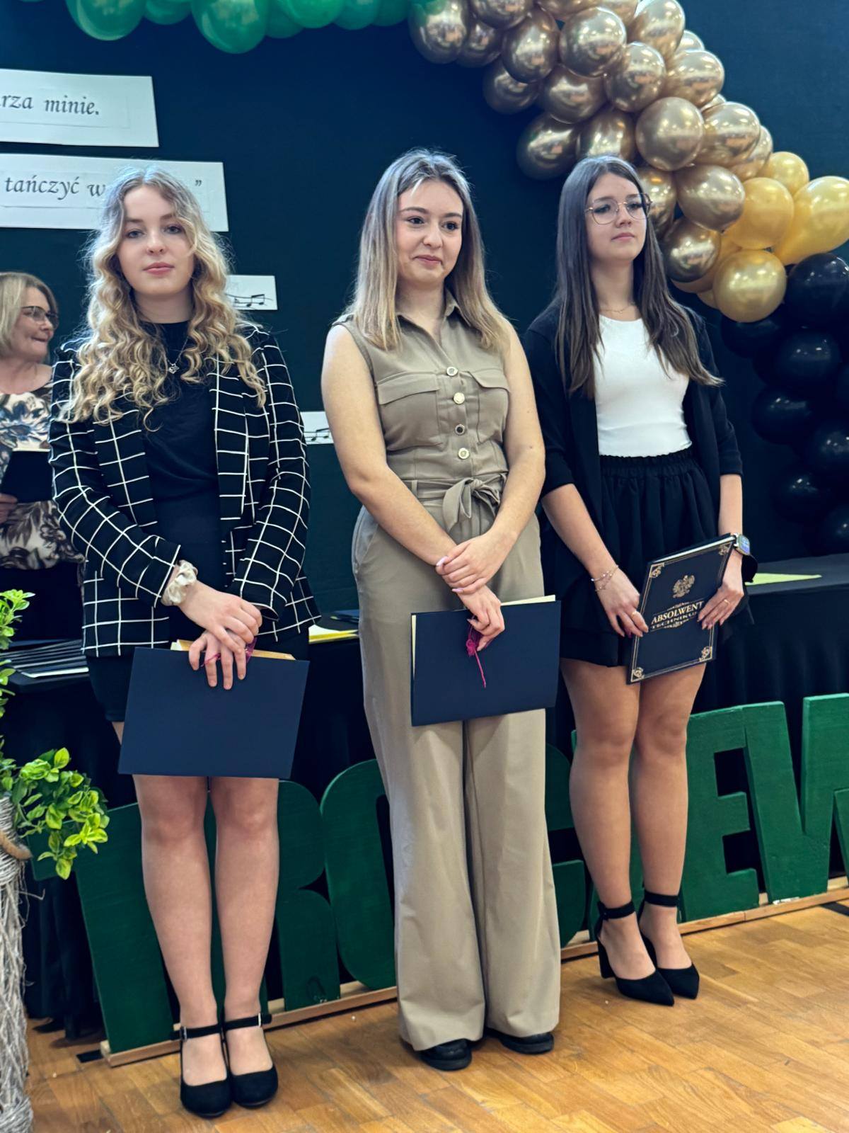 678418190_1410510154215195_7526842680439540580_n