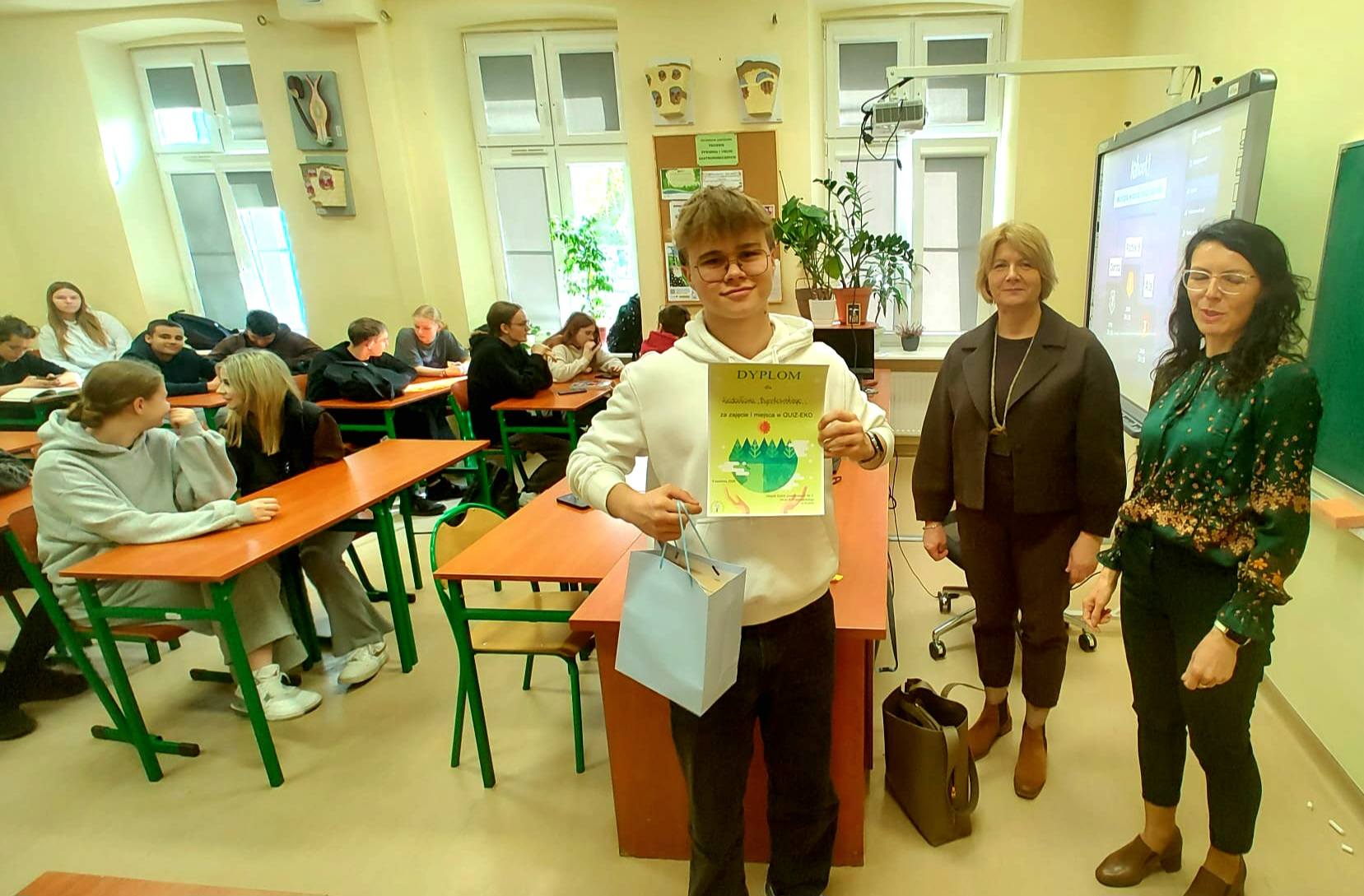 678691617_1408090187790525_8084229245168867925_n