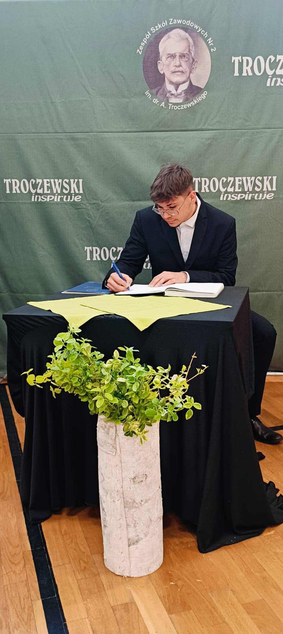 680732246_1410511910881686_7249921003948691221_n